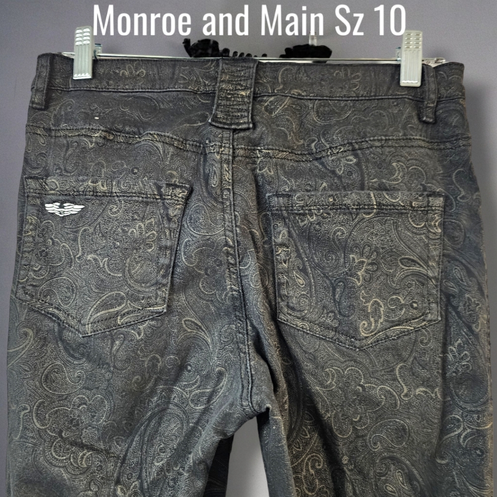 Monroe and Main Women's Junior Sz 10